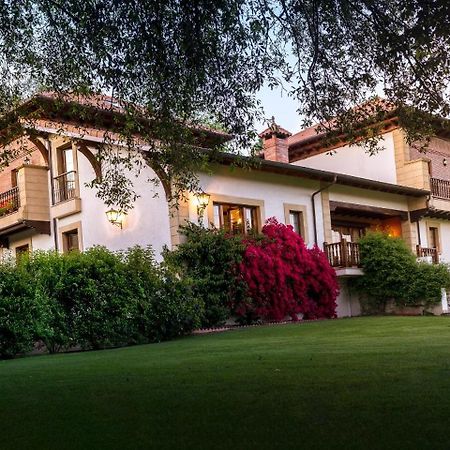 ארנוארו Hotel Posada La Robleda (Adults Only) מראה חיצוני תמונה