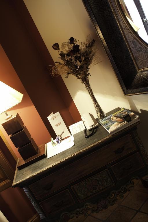 ארנוארו Hotel Posada La Robleda (Adults Only) מראה חיצוני תמונה