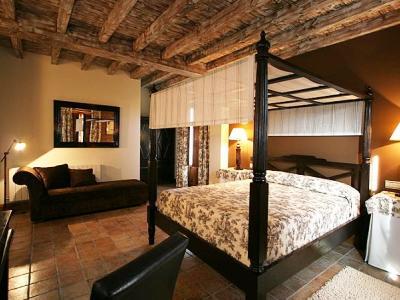 ארנוארו Hotel Posada La Robleda (Adults Only) מראה חיצוני תמונה